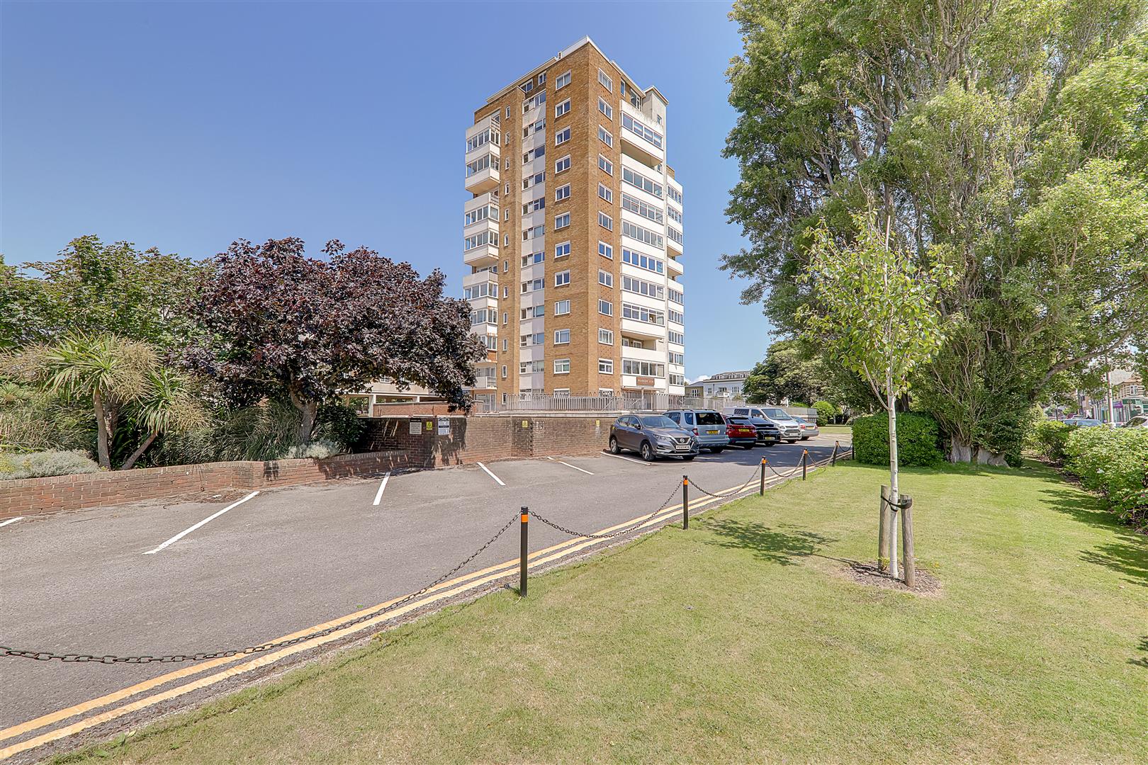 Flat - Purpose Built | Boundary Road, Worthing, BN11 | To Let